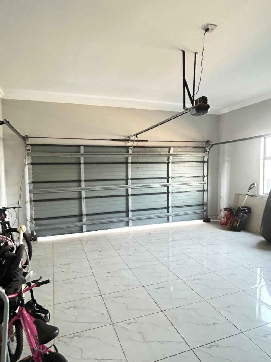 4 Bedroom Property for Sale in Midstream Meadows Gauteng