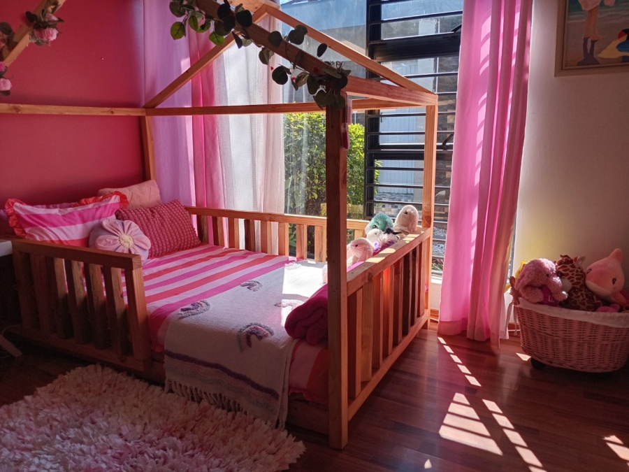 5 Bedroom Property for Sale in Wierda Park Gauteng