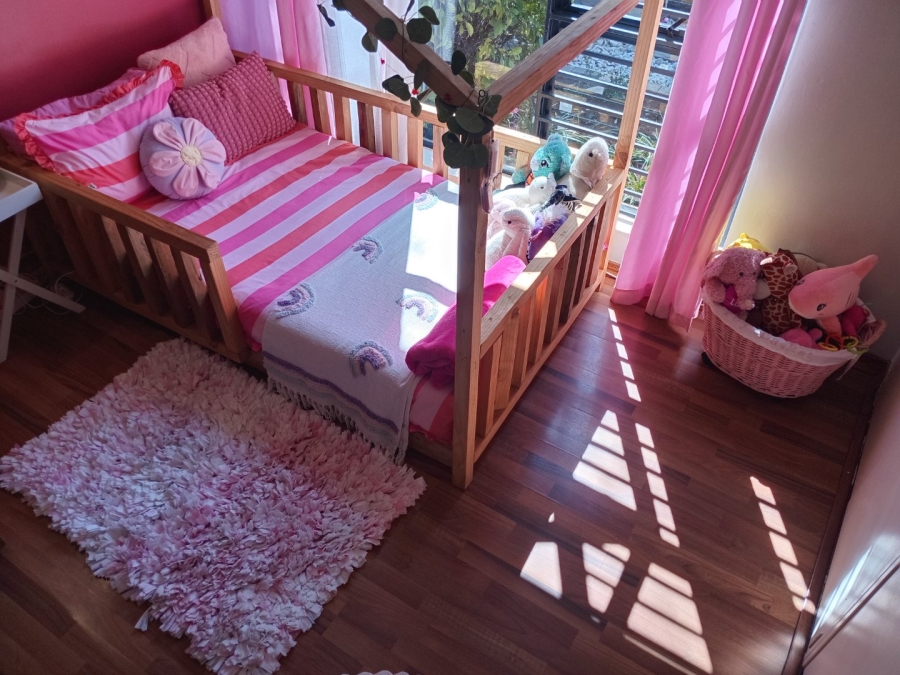 5 Bedroom Property for Sale in Wierda Park Gauteng