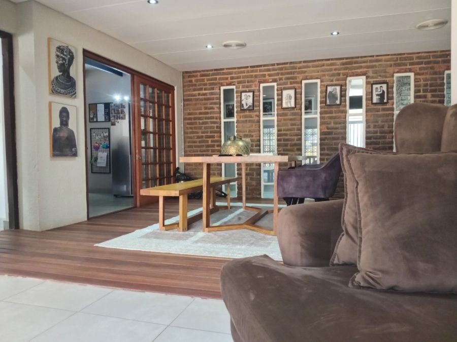 5 Bedroom Property for Sale in Wierda Park Gauteng