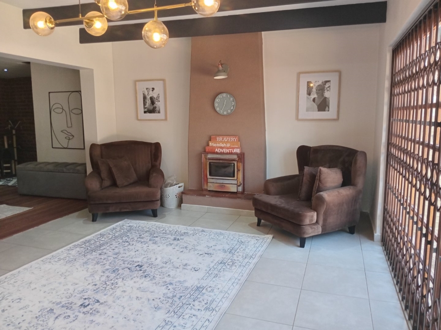 5 Bedroom Property for Sale in Wierda Park Gauteng