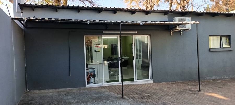 Commercial Property for Sale in Vorna Valley Gauteng