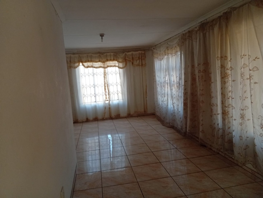 3 Bedroom Property for Sale in Dunnottar Gauteng