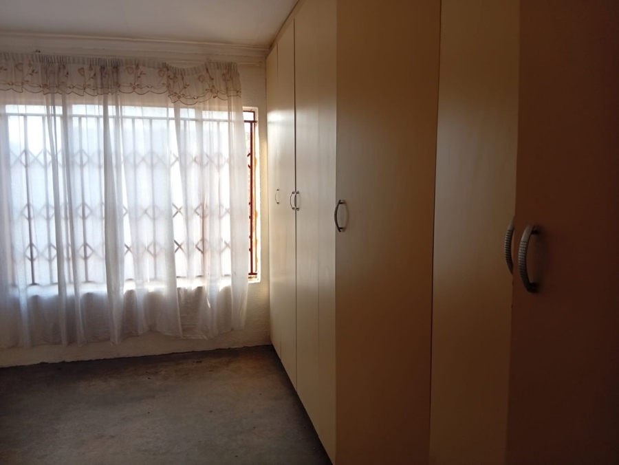 3 Bedroom Property for Sale in Dunnottar Gauteng