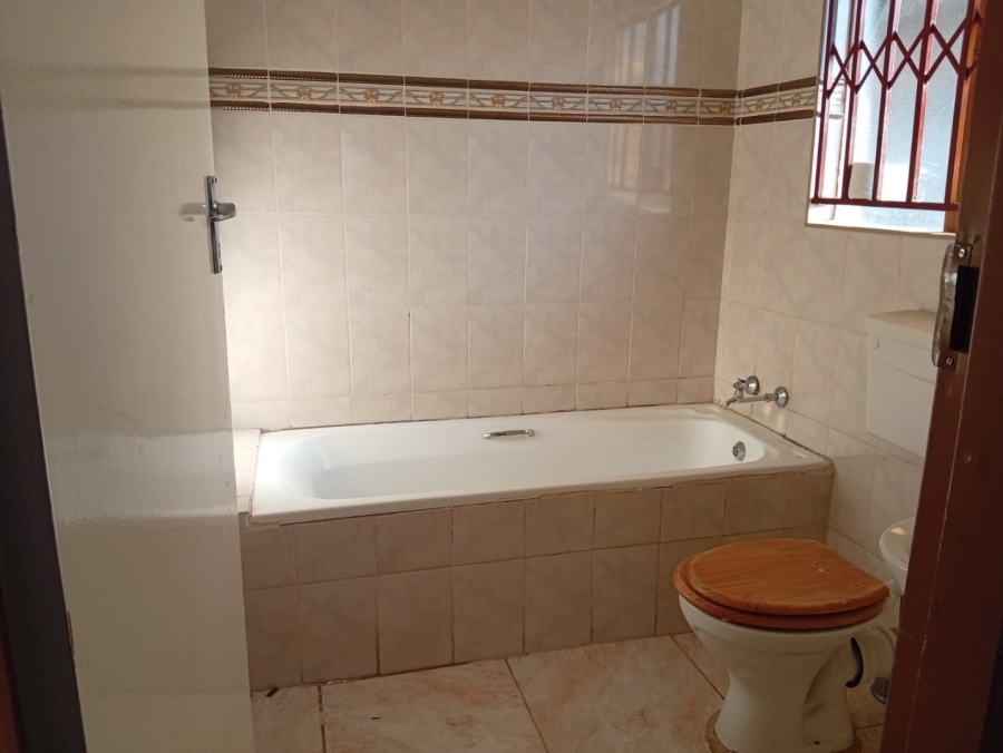 3 Bedroom Property for Sale in Dunnottar Gauteng