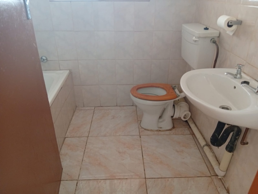 3 Bedroom Property for Sale in Dunnottar Gauteng