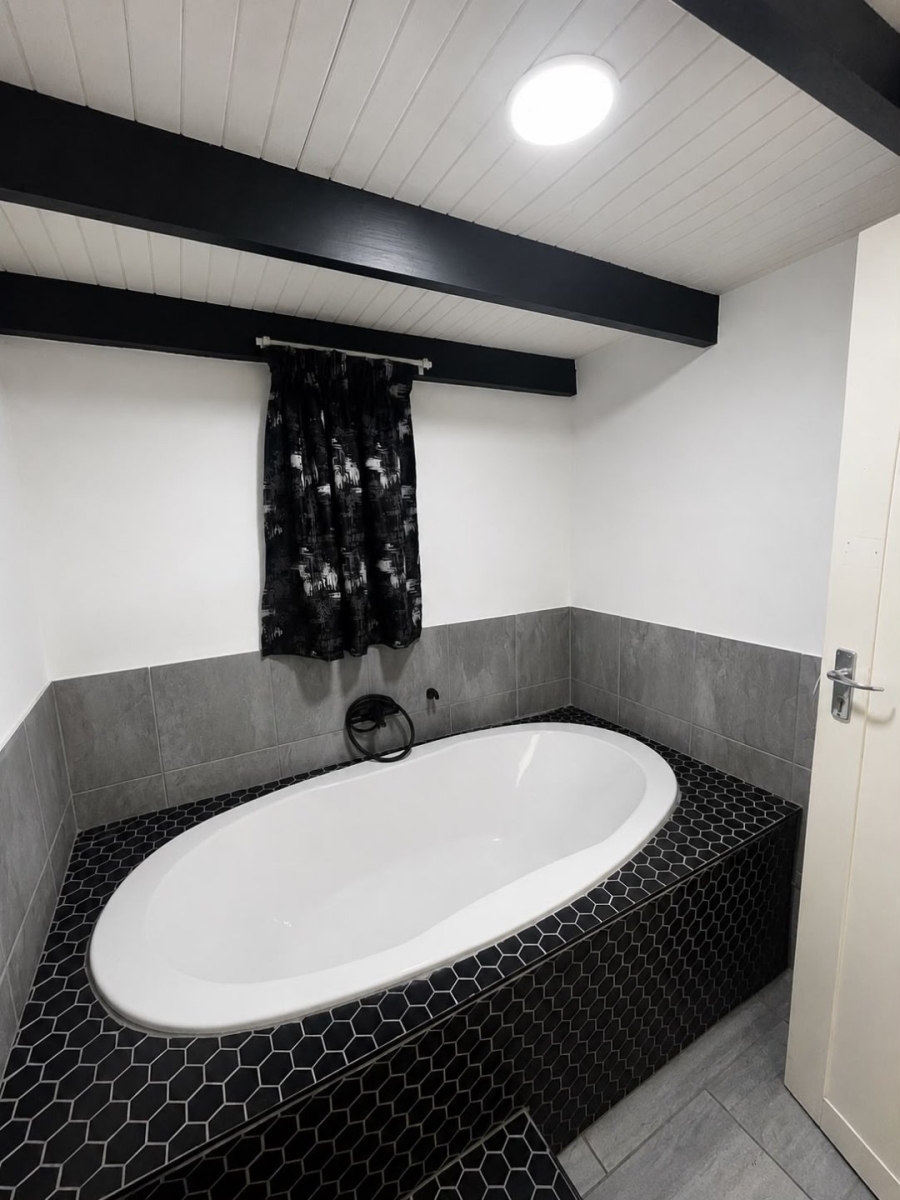 4 Bedroom Property for Sale in Vaal Marina Gauteng