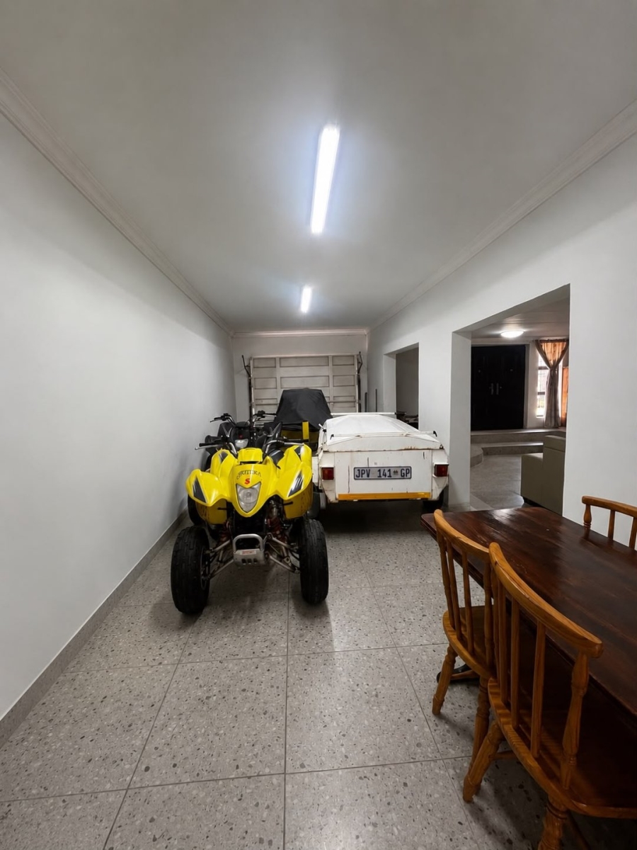 4 Bedroom Property for Sale in Vaal Marina Gauteng