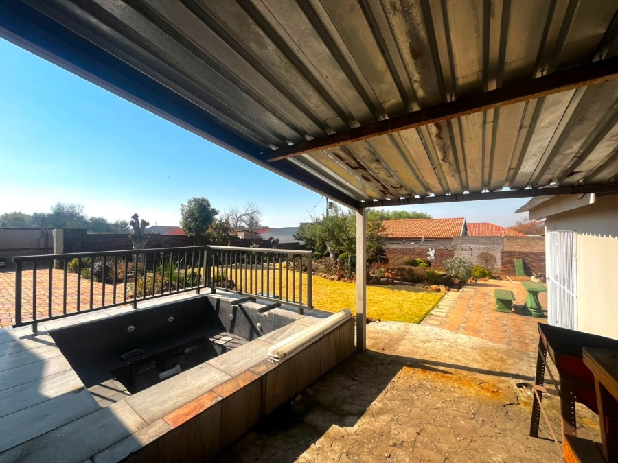 4 Bedroom Property for Sale in Vaal Marina Gauteng