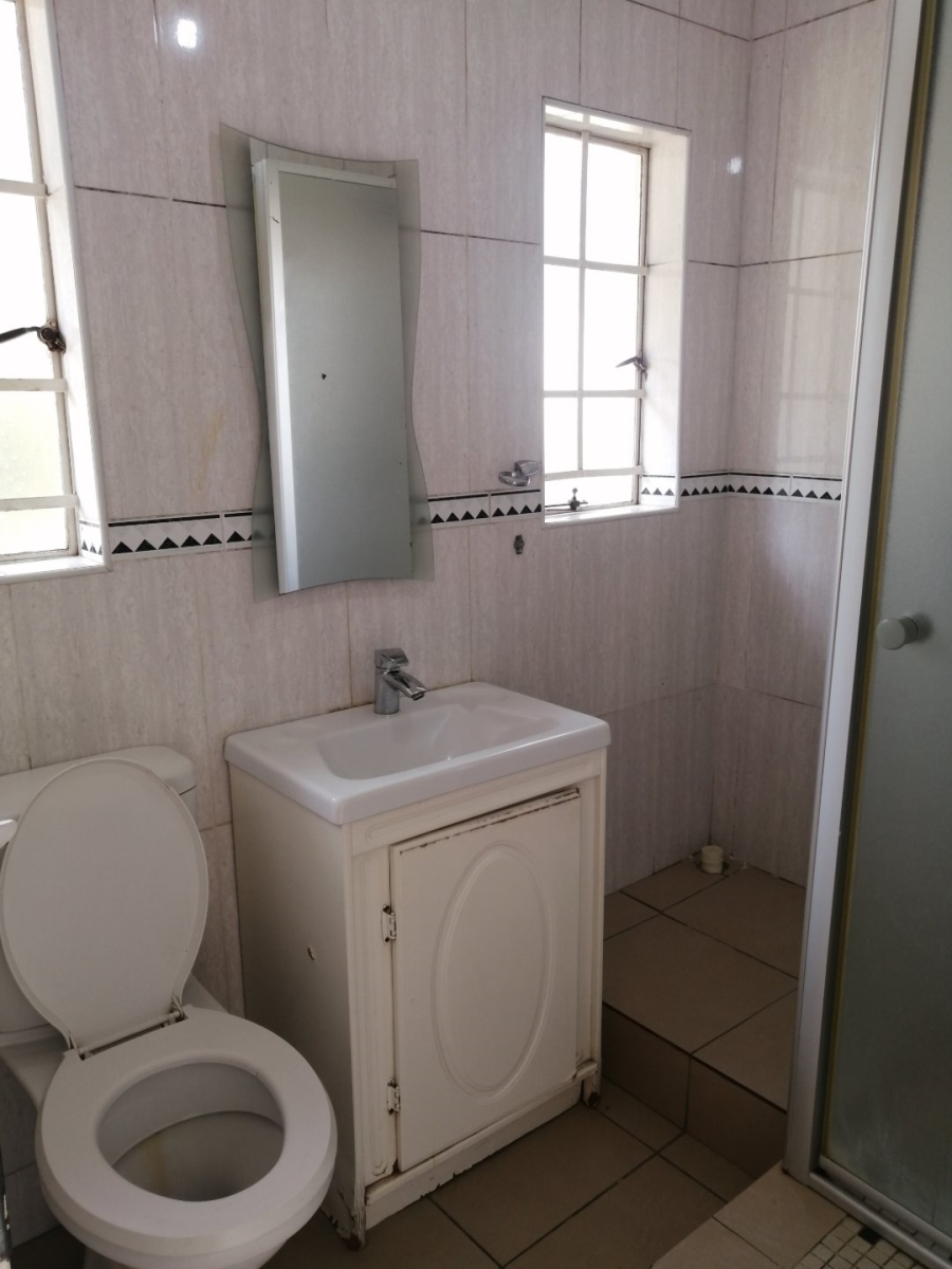 To Let 1 Bedroom Property for Rent in Ormonde Gauteng