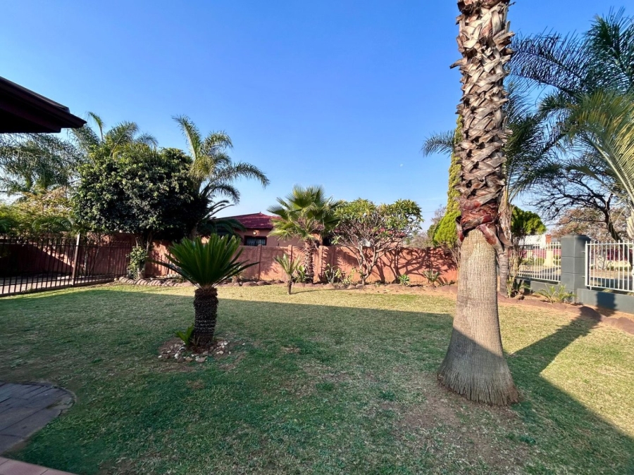 4 Bedroom Property for Sale in Kwaggasrand Gauteng