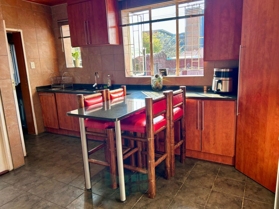 4 Bedroom Property for Sale in Kwaggasrand Gauteng