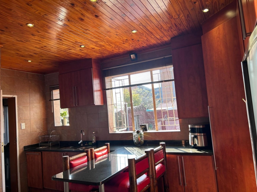 4 Bedroom Property for Sale in Kwaggasrand Gauteng