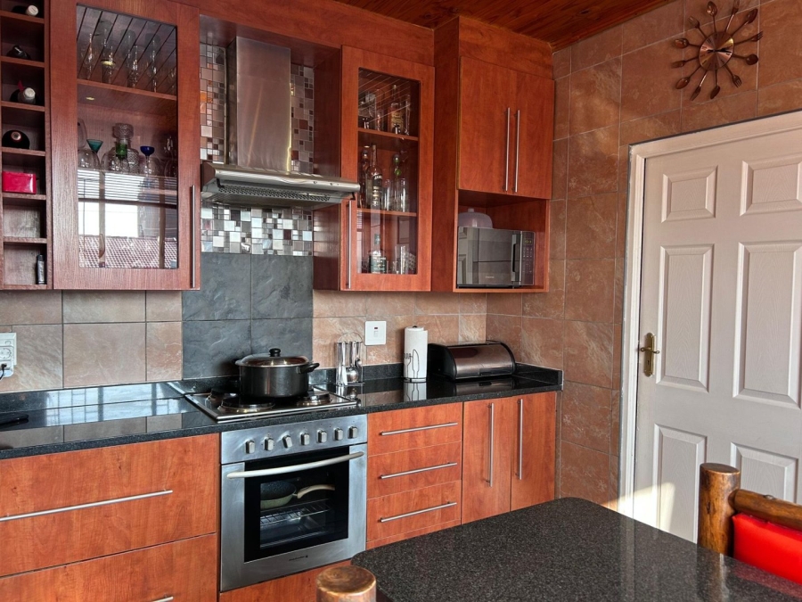 4 Bedroom Property for Sale in Kwaggasrand Gauteng