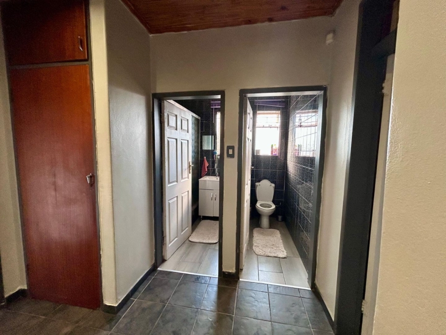 4 Bedroom Property for Sale in Kwaggasrand Gauteng