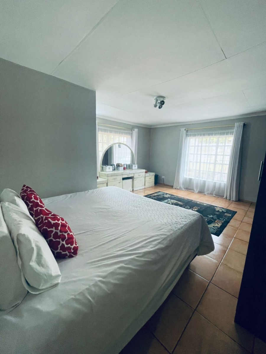 4 Bedroom Property for Sale in Kwaggasrand Gauteng