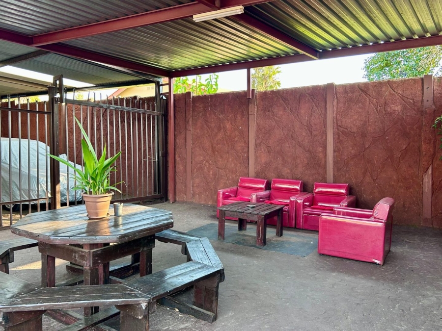4 Bedroom Property for Sale in Kwaggasrand Gauteng