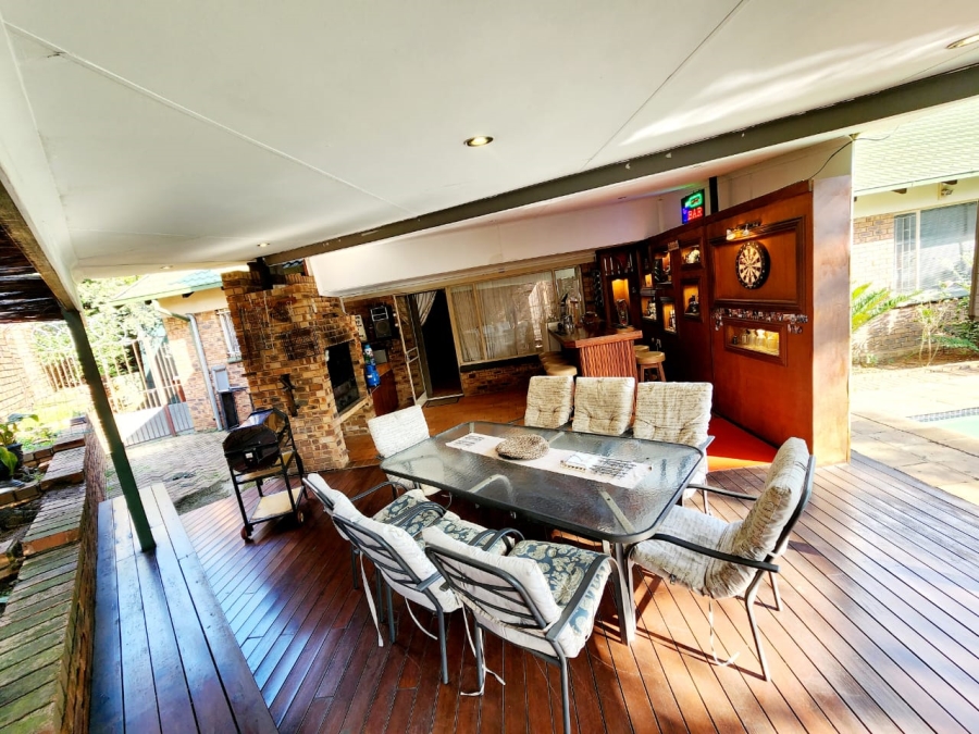To Let 5 Bedroom Property for Rent in Rooihuiskraal Gauteng