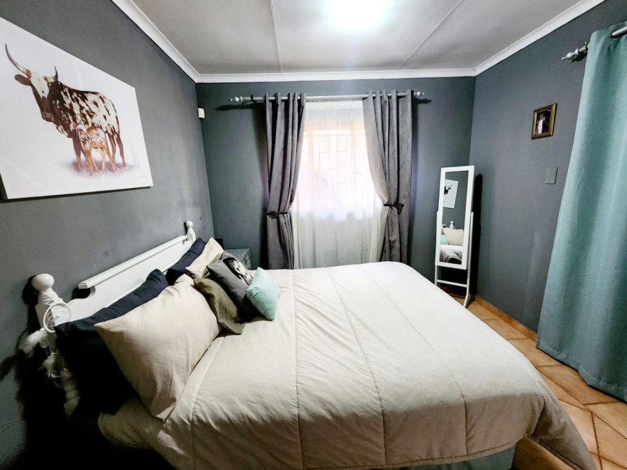 To Let 5 Bedroom Property for Rent in Rooihuiskraal Gauteng