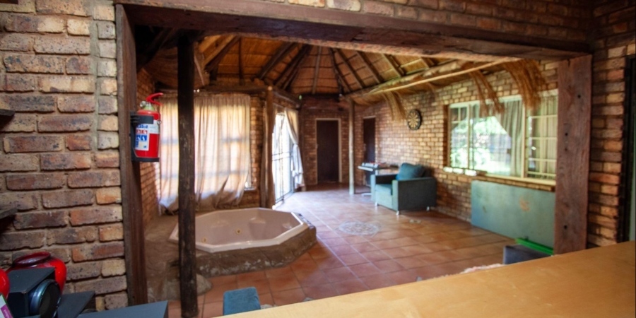 4 Bedroom Property for Sale in Rooihuiskraal North Gauteng
