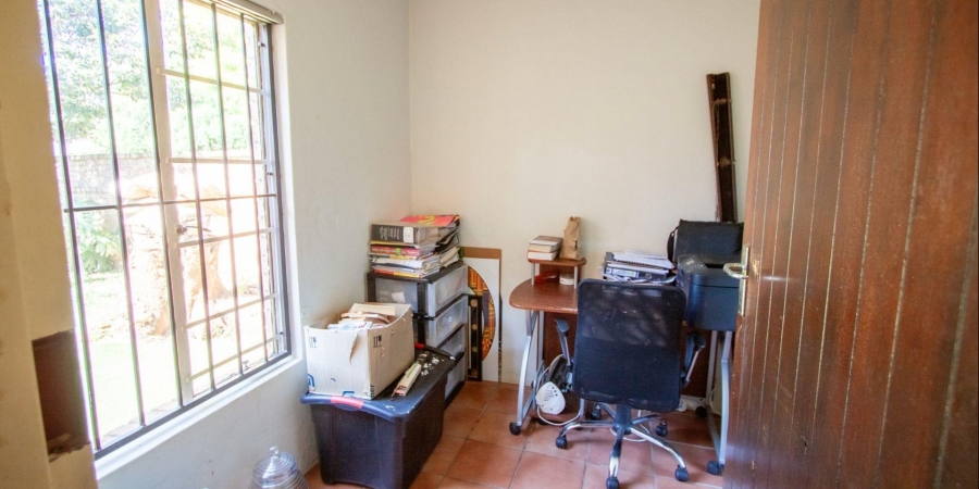 4 Bedroom Property for Sale in Rooihuiskraal North Gauteng