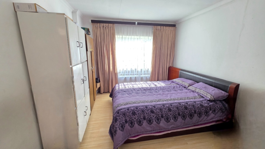 1 Bedroom Property for Sale in Laudium Gauteng