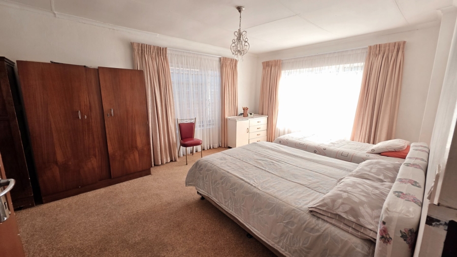 1 Bedroom Property for Sale in Laudium Gauteng