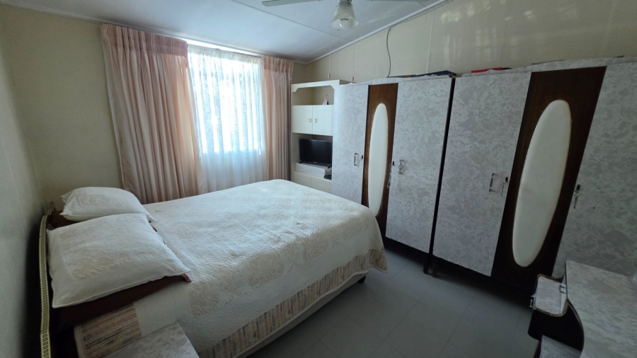 1 Bedroom Property for Sale in Laudium Gauteng