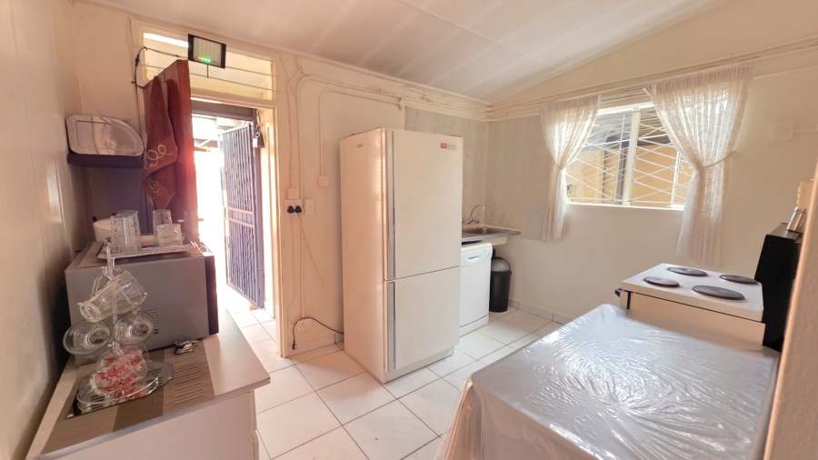 1 Bedroom Property for Sale in Laudium Gauteng