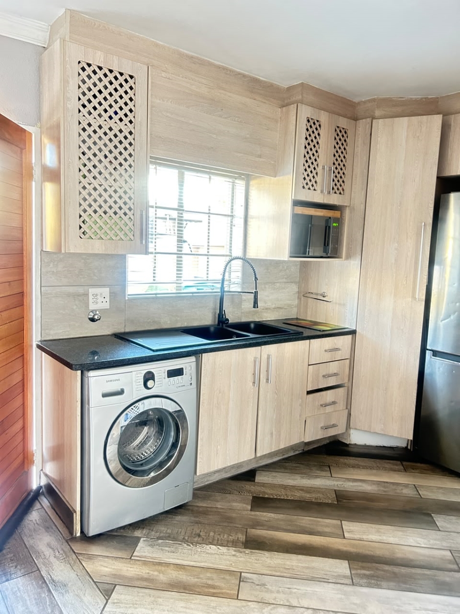 2 Bedroom Property for Sale in Willow Park Manor Gauteng