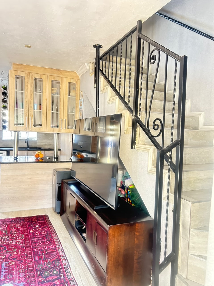 2 Bedroom Property for Sale in Willow Park Manor Gauteng