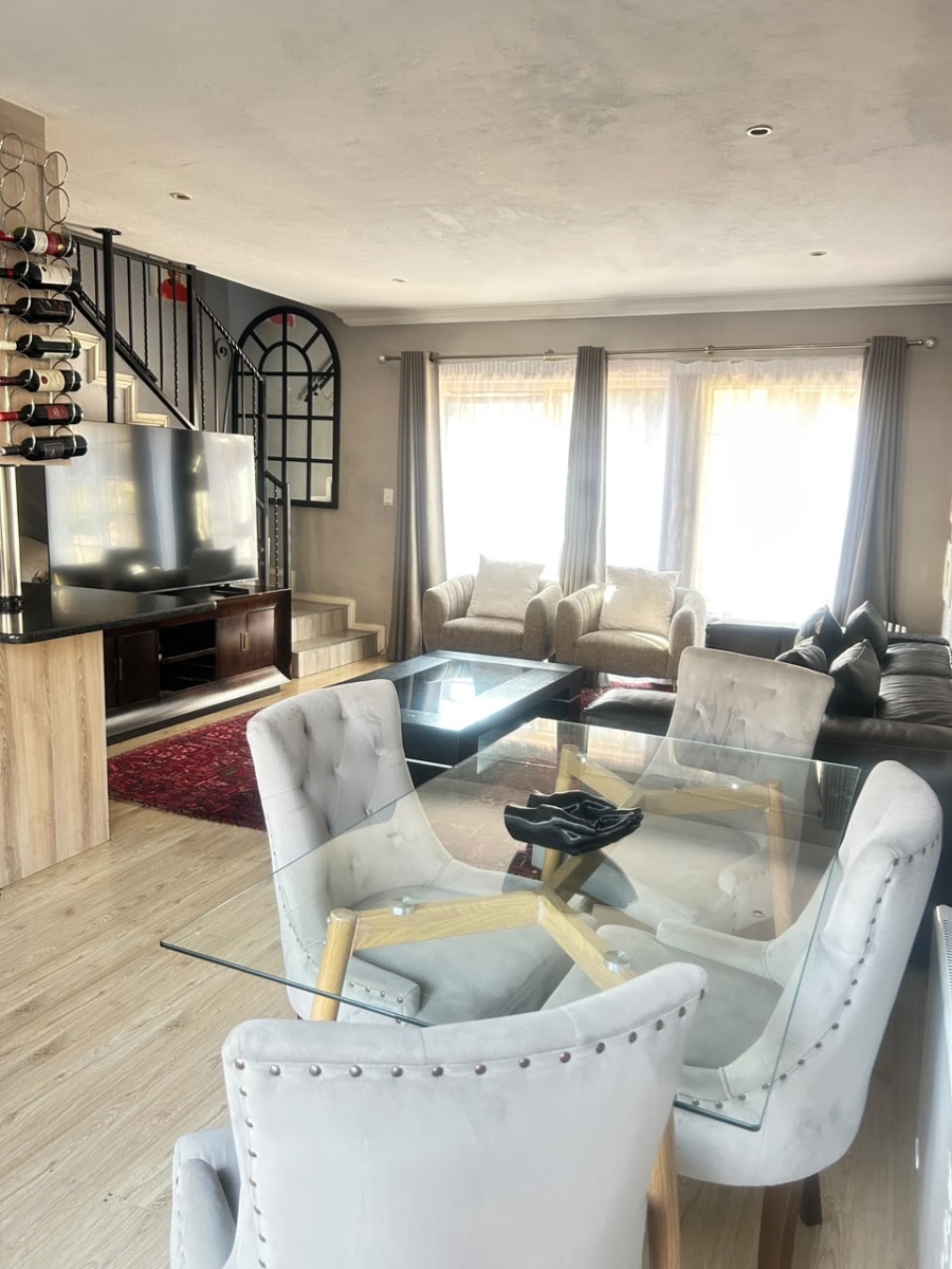 2 Bedroom Property for Sale in Willow Park Manor Gauteng