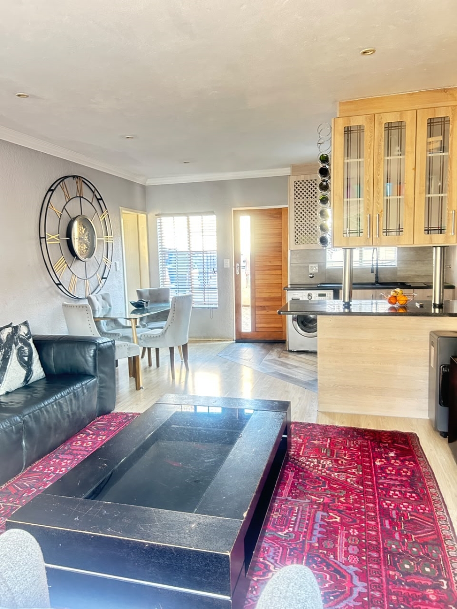 2 Bedroom Property for Sale in Willow Park Manor Gauteng