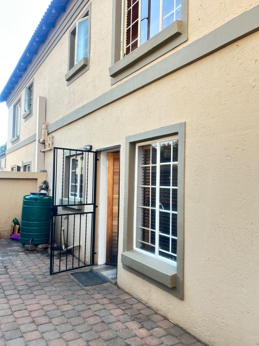 2 Bedroom Property for Sale in Willow Park Manor Gauteng
