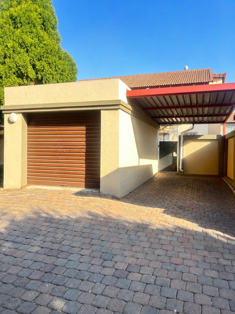 2 Bedroom Property for Sale in Willow Park Manor Gauteng