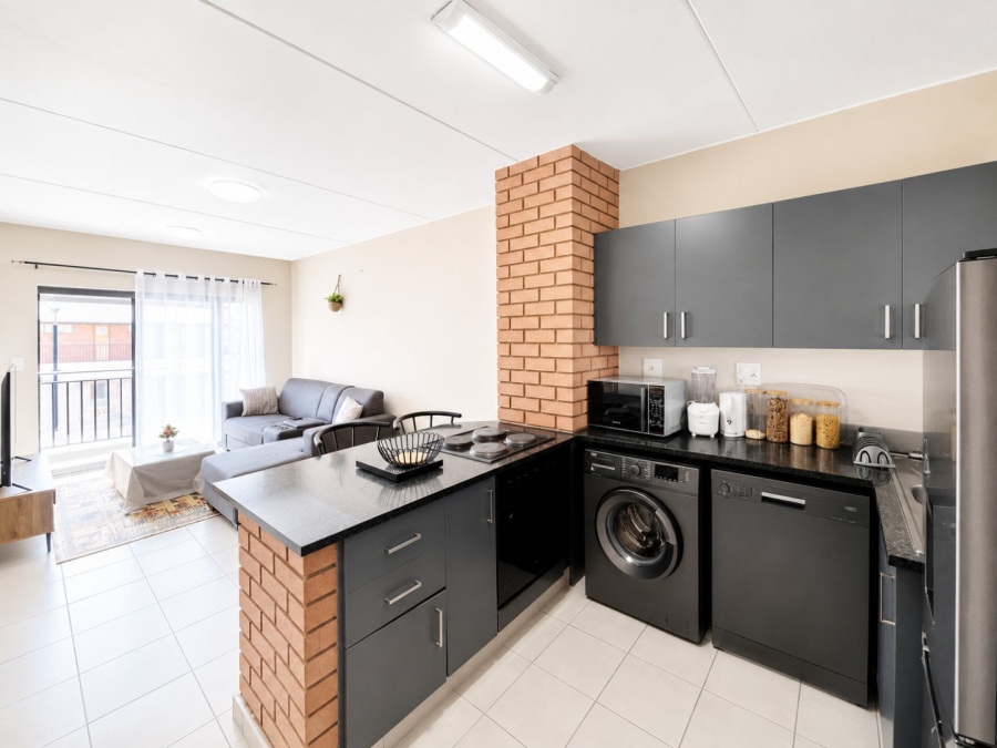 2 Bedroom Property for Sale in Vorna Valley Gauteng