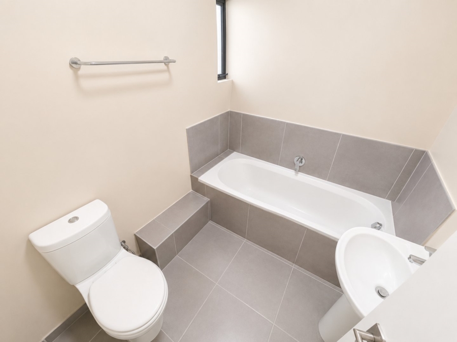 2 Bedroom Property for Sale in Vorna Valley Gauteng
