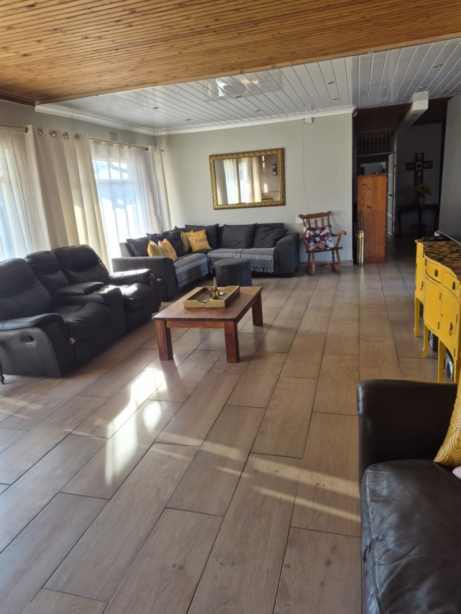  Bedroom Property for Sale in Arcon Park Gauteng