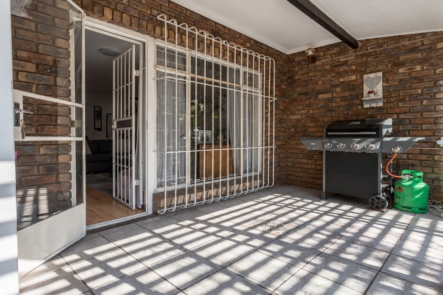 2 Bedroom Property for Sale in Northwold Gauteng