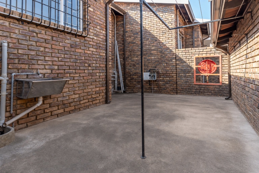 2 Bedroom Property for Sale in Northwold Gauteng