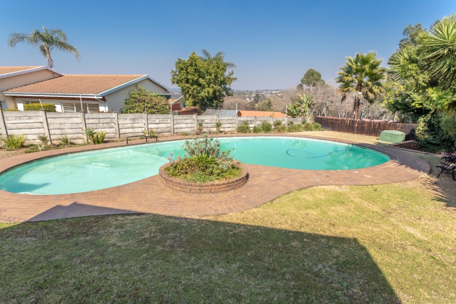 2 Bedroom Property for Sale in Northwold Gauteng