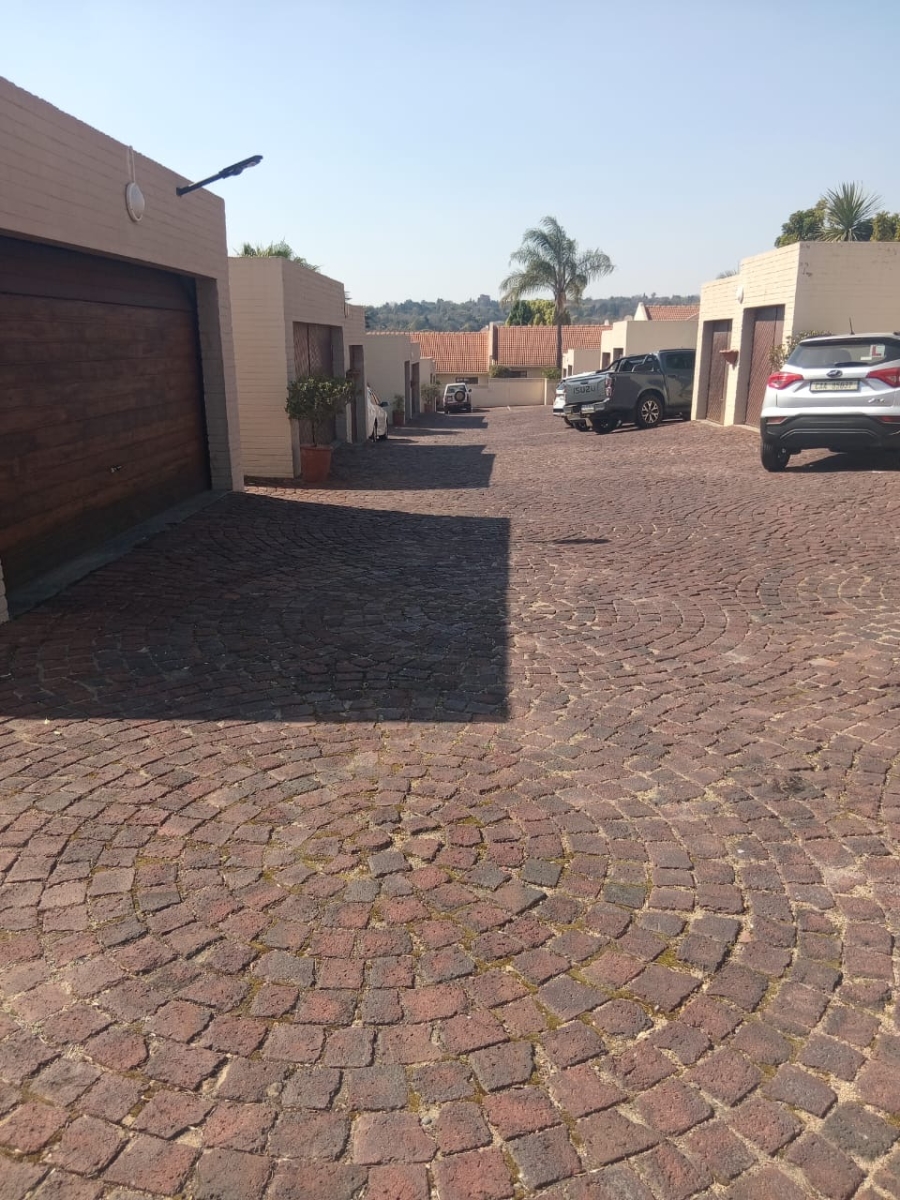 To Let 2 Bedroom Property for Rent in Ferndale Gauteng