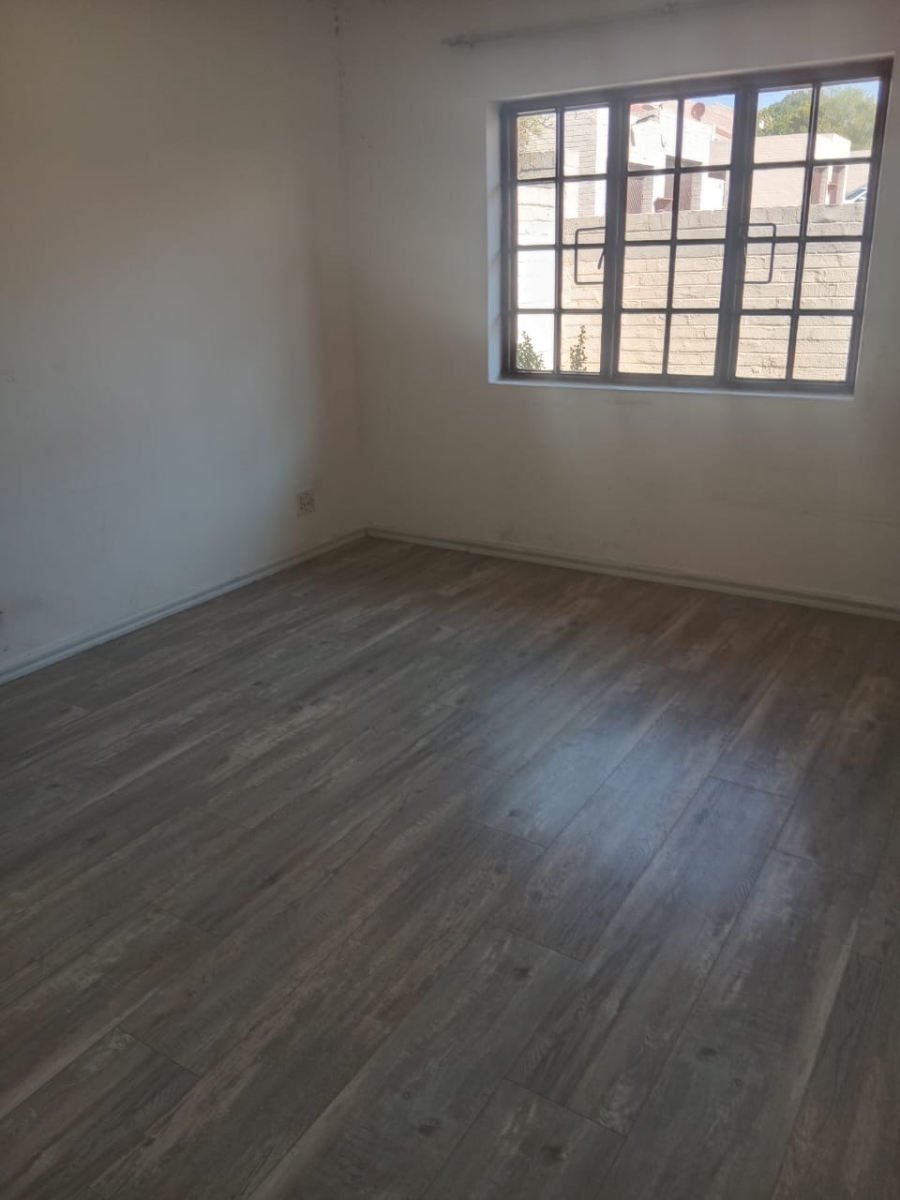 To Let 2 Bedroom Property for Rent in Ferndale Gauteng