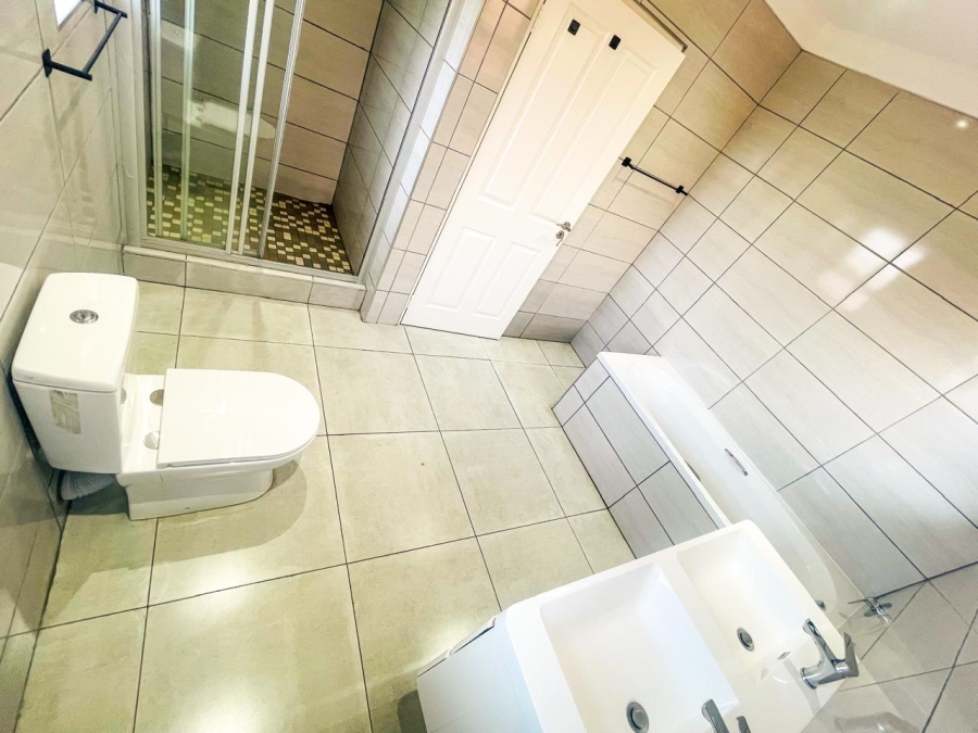 4 Bedroom Property for Sale in Brackenhurst Gauteng