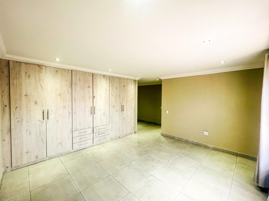 4 Bedroom Property for Sale in Brackenhurst Gauteng