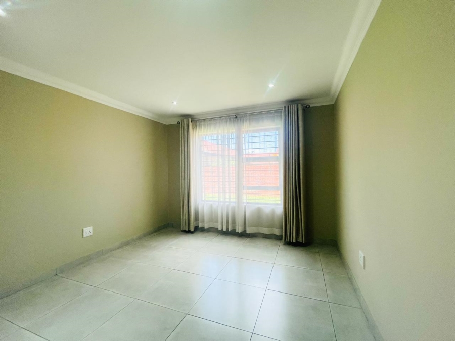 4 Bedroom Property for Sale in Brackenhurst Gauteng