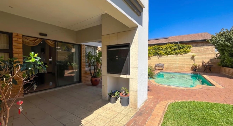 4 Bedroom Property for Sale in Meyersdal Gauteng