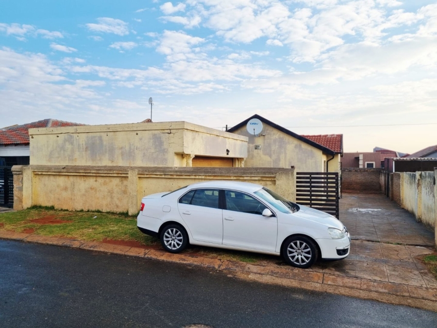 3 Bedroom Property for Sale in Dawn Park Gauteng