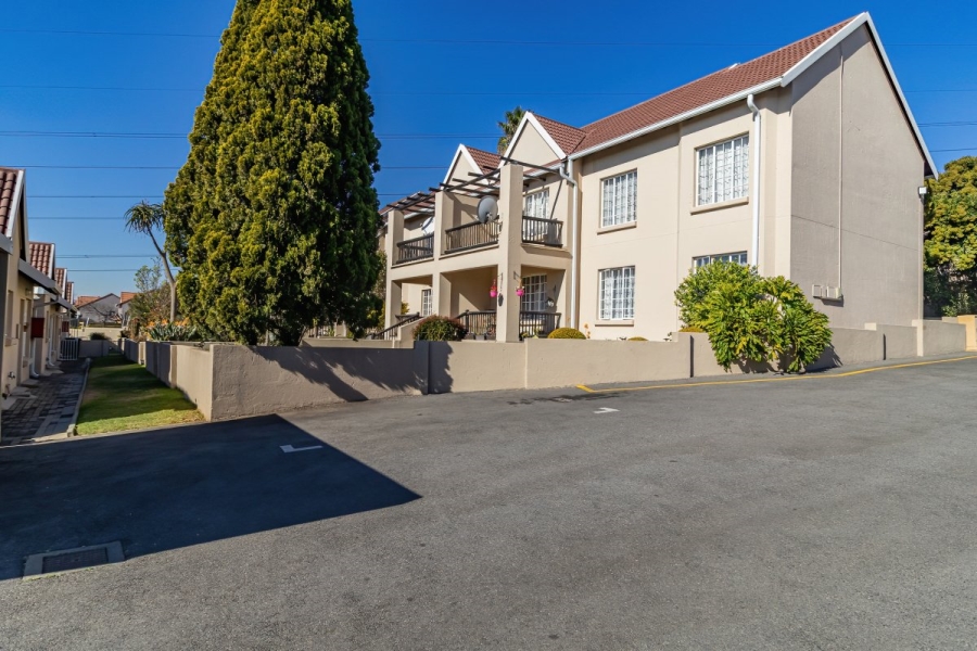 2 Bedroom Property for Sale in Eden Glen Gauteng