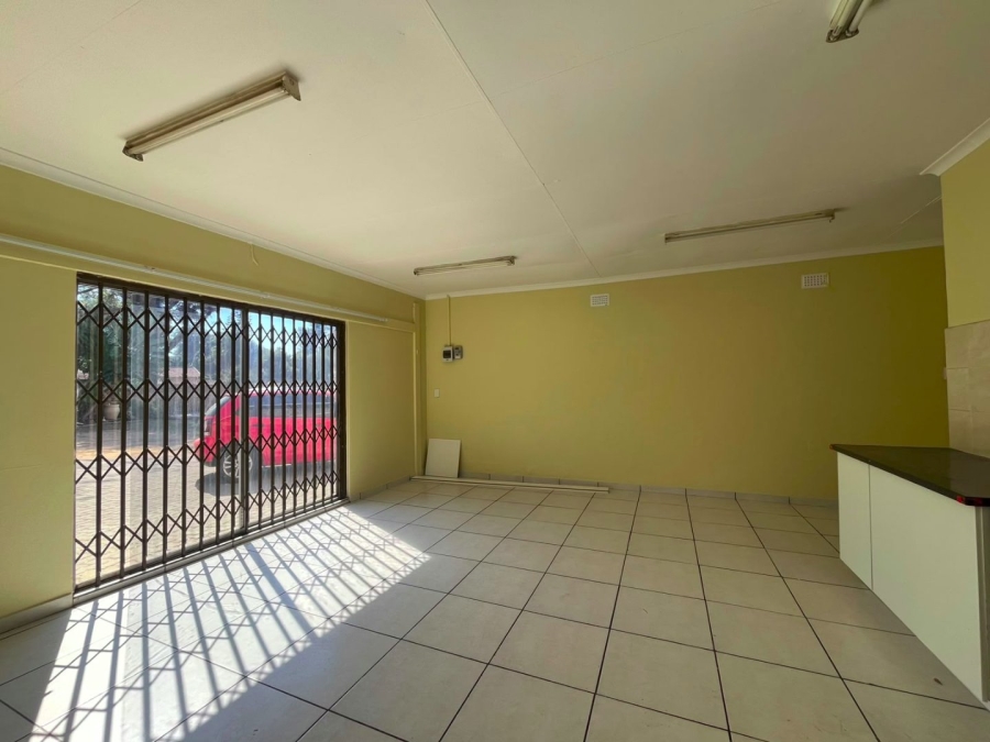 To Let 1 Bedroom Property for Rent in Noordwyk Gauteng